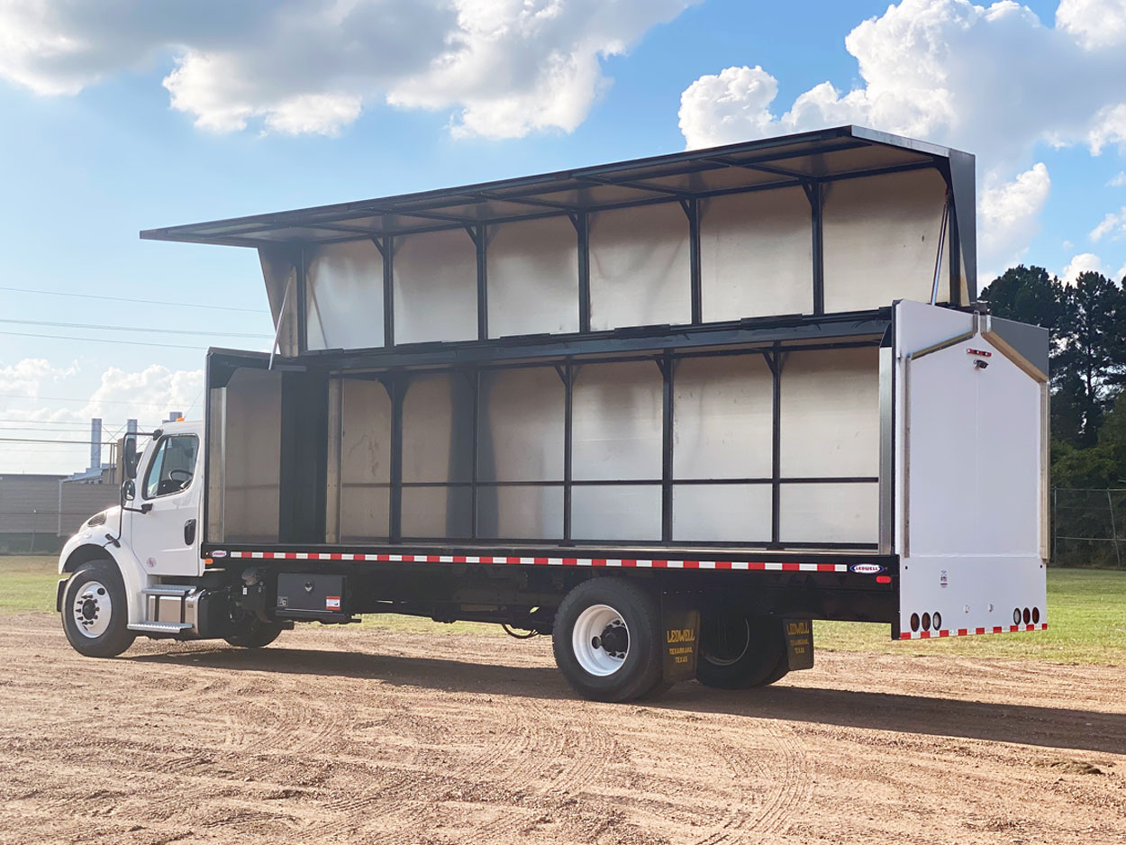 Curtain side truck with Gull Wing doors by Ledwell