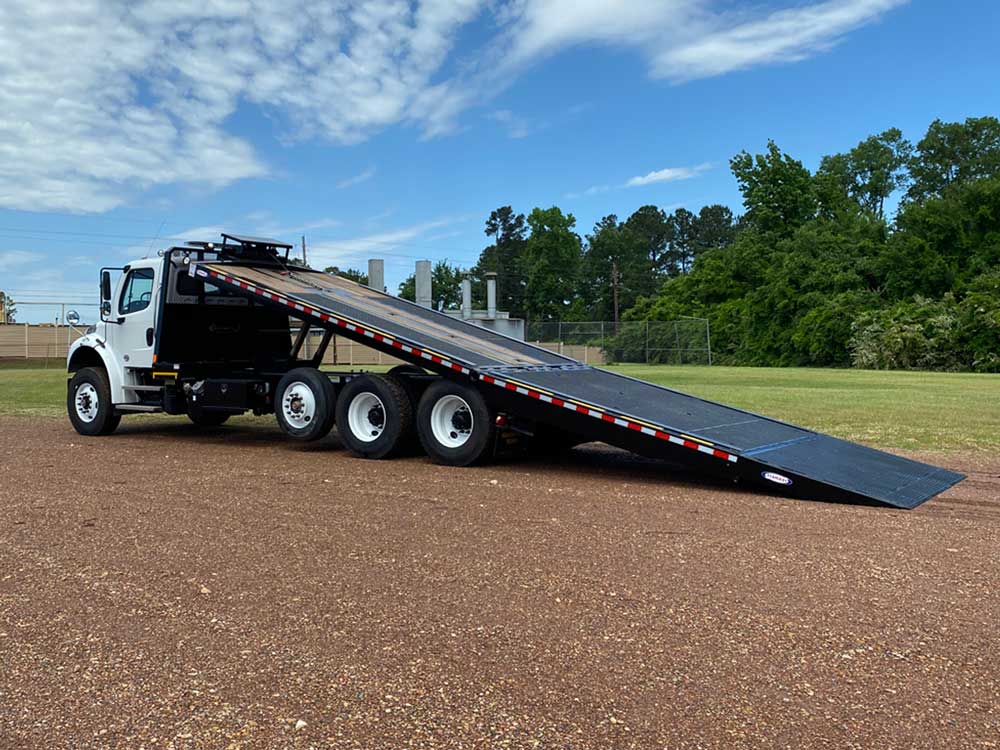 HydraTilt Truck - Heavy haul equipment from Ledwell